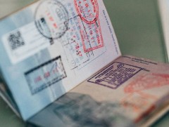 Монгол Улсад байх хугацааг сунгуулах хүсэлтээ визийн хугацаа дуусахаас ажлын 5-аас доошгүй хоногий..