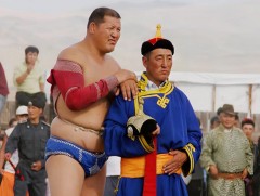 Улсын заан Д.Бумбаярын нэрэмжит үндэсний бөхийн өсвөр үеийнхний УАШТ болно