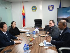 Олон улсын санхүүгийн корпорацийн төлөөлөгчидтэй уулзлаа