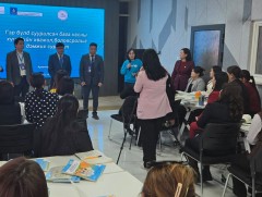 “Таблеттай багш” Архангайд хэрэгжиж эхэлжээ