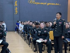 Цэргийн төв эмнэлэгт ажиллалаа