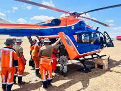 Нисдэг тэргээр алба хаагчдыг түймрийн голомтод хүргэлээ