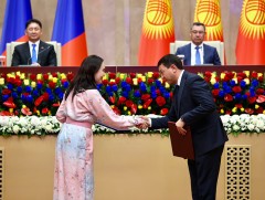 Монгол Улс, Бүгд Найрамдах Киргиз Улстай соёлын салбарт хамтран ажиллах тухай санамж бичиг байгуул..