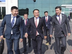 Нүүдэлчдийн уламжлалт харилцааг шинэ шатанд гаргасан айлчлал өндөрлөлөө