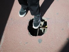 Энхтайваны гүүрний явган хүний зорчих хэсгийн замыг засахыг үүрэг болголоо