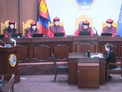 Ерөнхий сайдыг огцруулах тухай УИХ-ын тогтоол нь Үндсэн хууль зөрчсөн гэж ҮХЦ дүгнэлээ