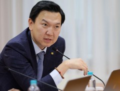 ЗГ: Бүгд Найрамдах Киргиз улсын Сайд нарын танхимтай байгуулсан Жолоодох эрхийн үнэмлэхийг харилца..