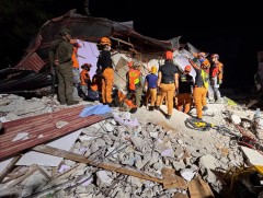 Филиппинд хүчтэй газар хөдөлж, хэдэн арван хүн амь эрсэджээ