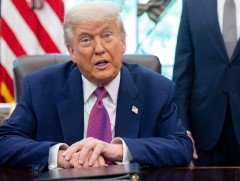 АНУ-ын Цагаан ордон Ардчилсан нам засагладаг муж улсуудын санхүүжилтийг царцаалаа 