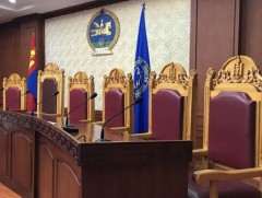 Ерөнхий сайдыг огцруулах асуудлыг хэлэлцэхдээ үндсэн хууль зөрчсөн эсэхийг ҮХЦ авч хэлэлцэнэ