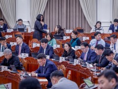 Багш нарын цалинг нэмэгдүүлж 2,8 сая төгрөгт хүргэнэ