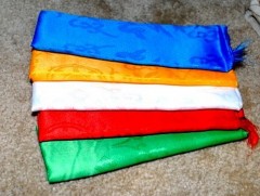 Ногоон хадаг нь газар дэлхийг бэлгэддэг...