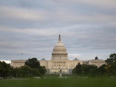 АНУ-ын Сенат холбооны Засгийн газрын үйл ажиллагааг сэргээх эхний тохиролцоонд хүрчээ 