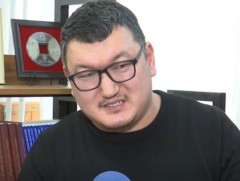 Философи нь амьдрал, ертөнцийн мөн чанарыг ойлгох гэж оролдохоос эхэлдэг