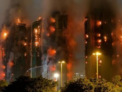 Хонконгийн орон сууцны хороололд гарсан түймрийн улмаас олон арван хүн энджээ