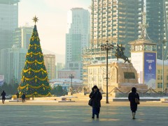 Төв талбайн сүлд модны гэрлийг маргааш 19:00 цагт асаана