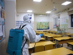 Нийслэлийн 182 сургуульд ариутгал халдваргүйжүүлэлт хийж эхэллээ
