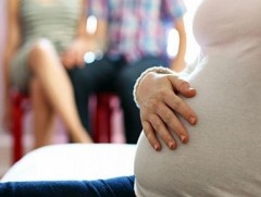 Захиалагч нь тээгч эхийн төрүүлсэн хүүхдээсээ татгалзахыг хориглоно