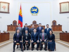 УИХ-ын дарга, гишүүд “Чингис хаан” одонт Академич С.Нарангэрэлд хүндэтгэл үзүүллээ