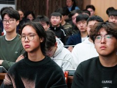 Сүхбаатар дүүрэг 18 настнуудад цэргийн үүрэгтний үнэмлэх гардуулав