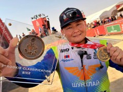  Гавьяат тамирчин Э.Халиунболд түүхэн амжилт бүтээлээ