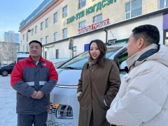 Хан-Уул дүүргийн Нэгдсэн эмнэлэгт түргэн тусламжийн машин гардуулан өглөө