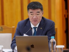 С.Бямбацогт: Сайн ажиллаж байгаа Дэд сайдуудыг үлдээж, бусдыг нь цомхотгоно