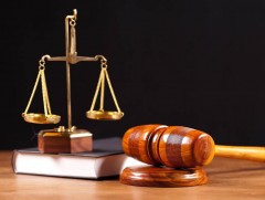 Хуурамч бичиг баримт үйлдэн бусдыг залилж, их хэмжээний хохирол учруулсан хэргийг шүүхэд шилжүүлжээ