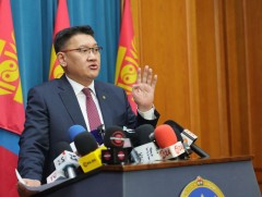 Б.Жавхлан: Засгийн газар 500 сая ам.долларын бонд арилжаалж, 51.7 тэрбум төгрөгийн хүүгийн зардлыг..