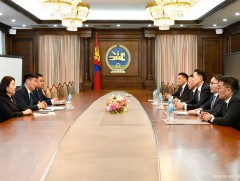 УИХ-ын дарга С.Бямбацогт парламент дахь таван намын удирдлагатай уулзаж, санал солилцлоо 