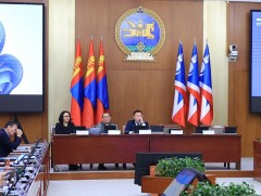 УИХ дахь Ардчилсан намын бүлэг хуралдаж байна