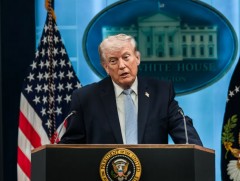 Дональд Трамп өөрийг нь бай болгосон байж болзошгүй гэж таамаглав