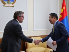 Боловсролын сайд Азийн сангийн дэд Ерөнхийлөгч Марк Кэйнигтэй  хамтын ажиллагаагаа үргэлжлүүлэхээр..