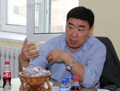 Ц.Идэрбат Ховд аймгийн Хүнс, хөдөө аж ахуйн газар болон Мал эмнэлгийн газрын ажилчидтай уулзлаа 