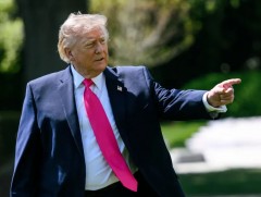 Дональд Трамп Ираны дайнтай холбоотой шүүмжлэлийг үгүйсгэв